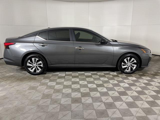 new 2025 Nissan Altima car, priced at $25,495