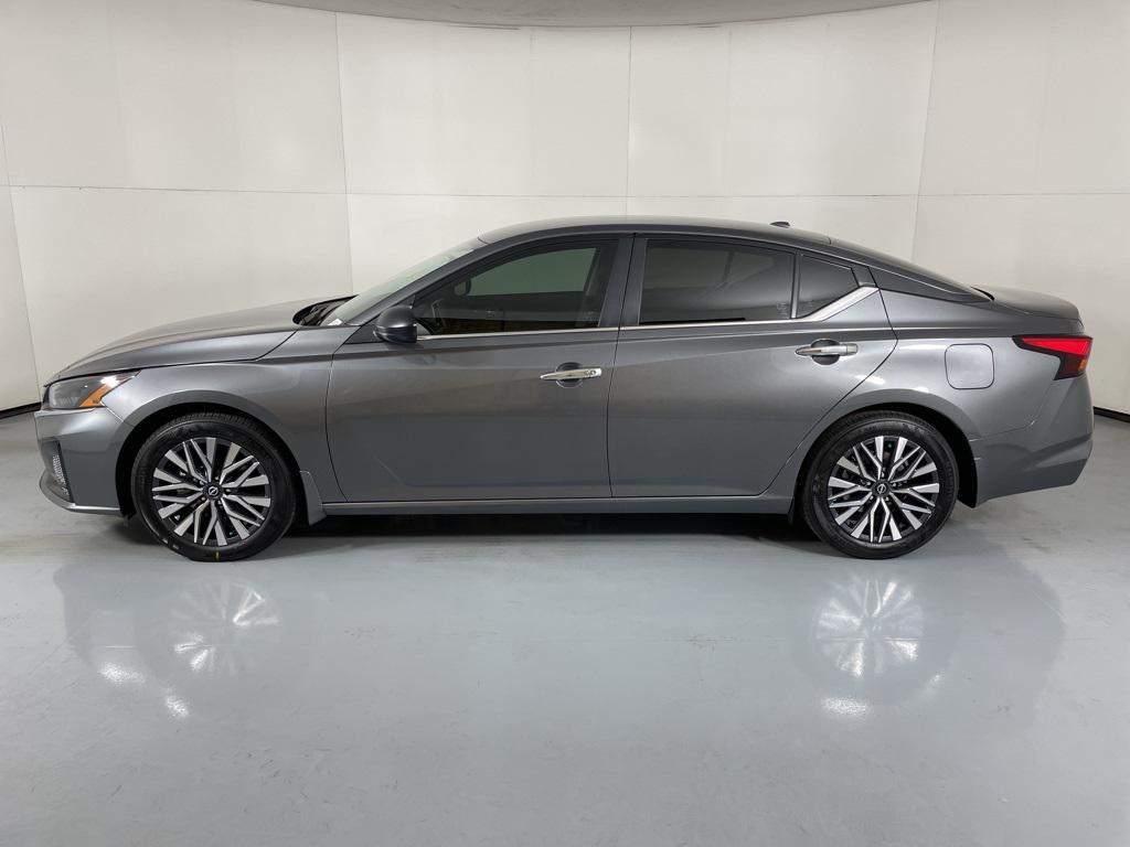 new 2025 Nissan Altima car, priced at $25,678