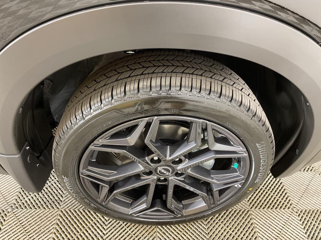 new 2025 Nissan Kicks car, priced at $23,987