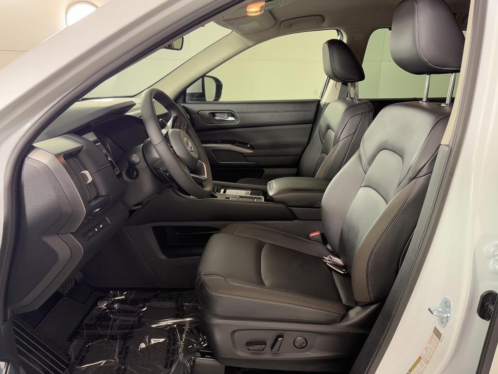 new 2025 Nissan Pathfinder car, priced at $35,062