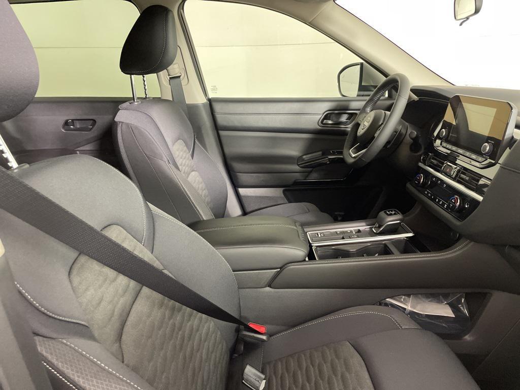 new 2025 Nissan Pathfinder car, priced at $33,478