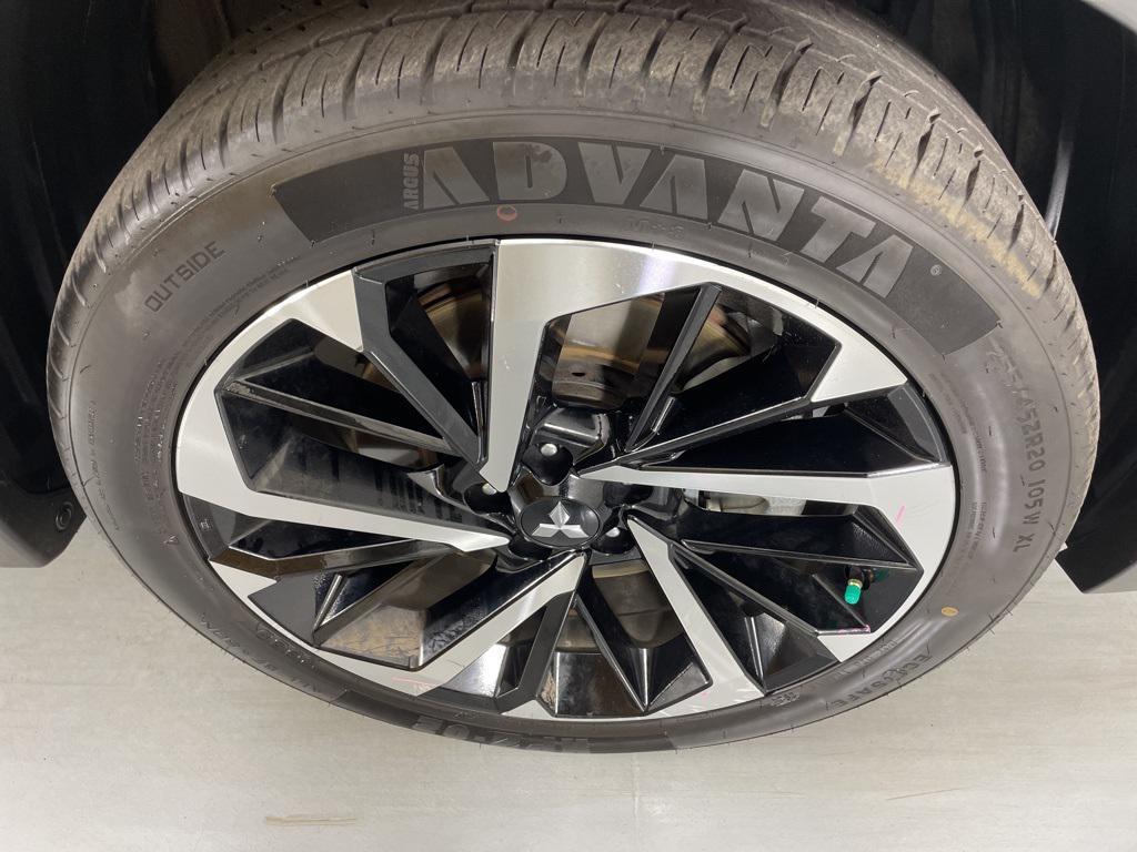 used 2024 Mitsubishi Outlander car, priced at $20,500