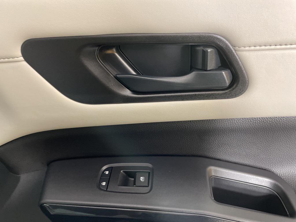 new 2025 Nissan Pathfinder car, priced at $33,469