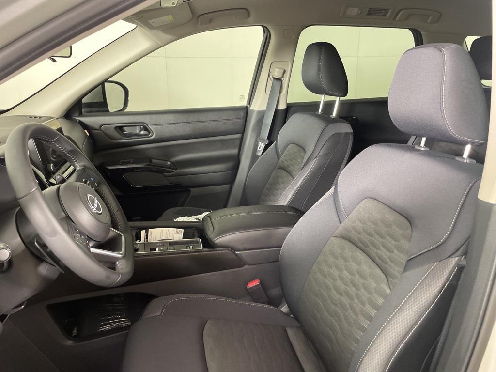 new 2025 Nissan Pathfinder car, priced at $33,469
