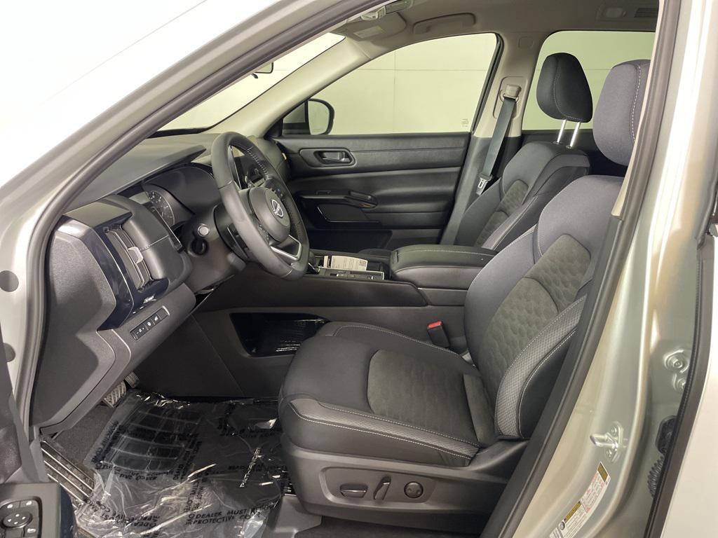 new 2025 Nissan Pathfinder car, priced at $33,469