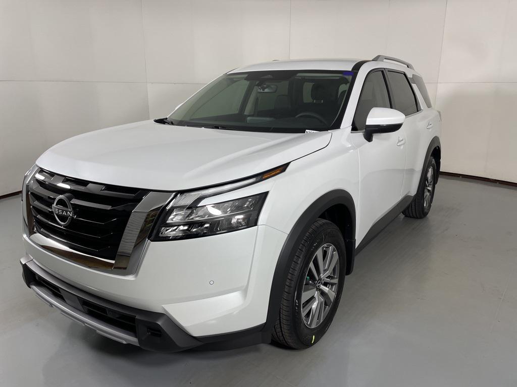 new 2025 Nissan Pathfinder car, priced at $34,587