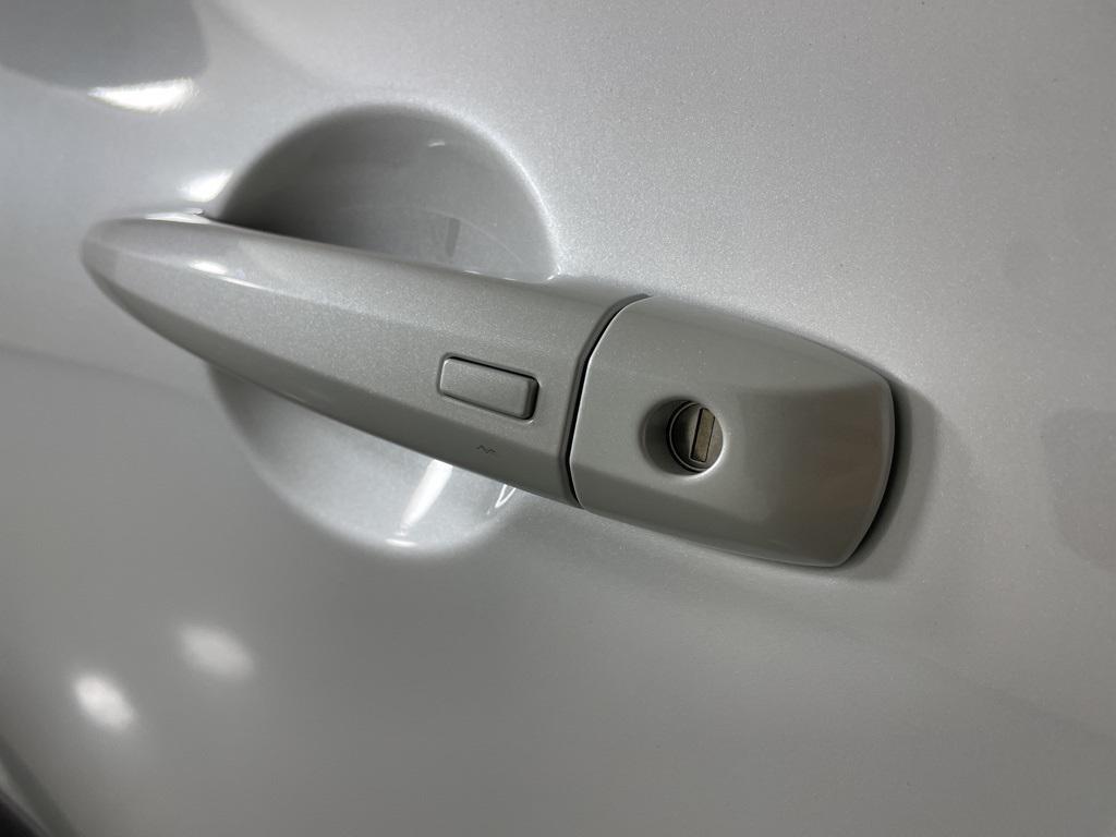 new 2025 Nissan Pathfinder car, priced at $34,587