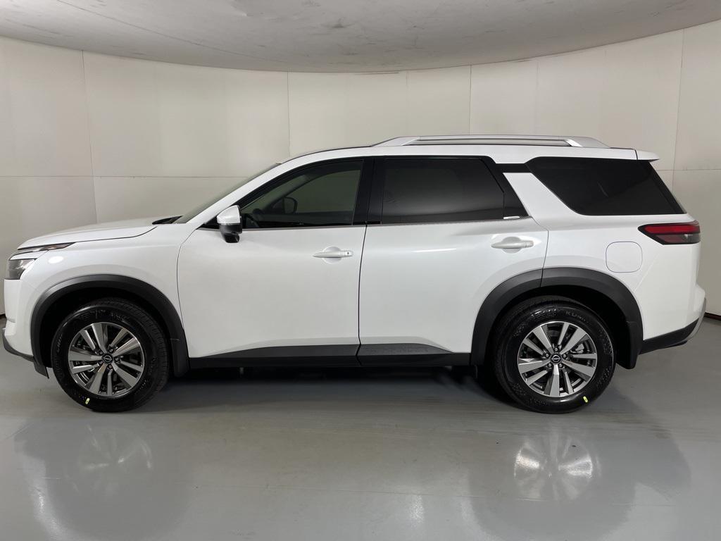 new 2025 Nissan Pathfinder car, priced at $34,587