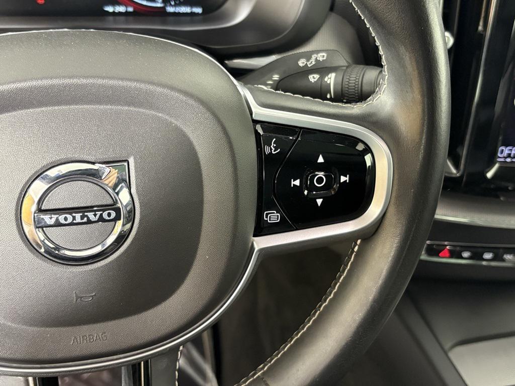 used 2021 Volvo XC60 car, priced at $25,750