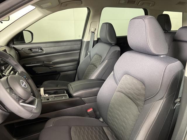 new 2025 Nissan Pathfinder car, priced at $38,666