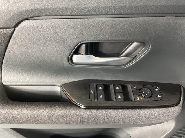 new 2025 Nissan Kicks car, priced at $23,057