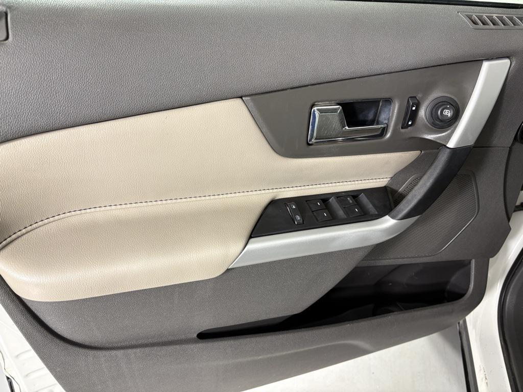 used 2011 Ford Edge car, priced at $8,000