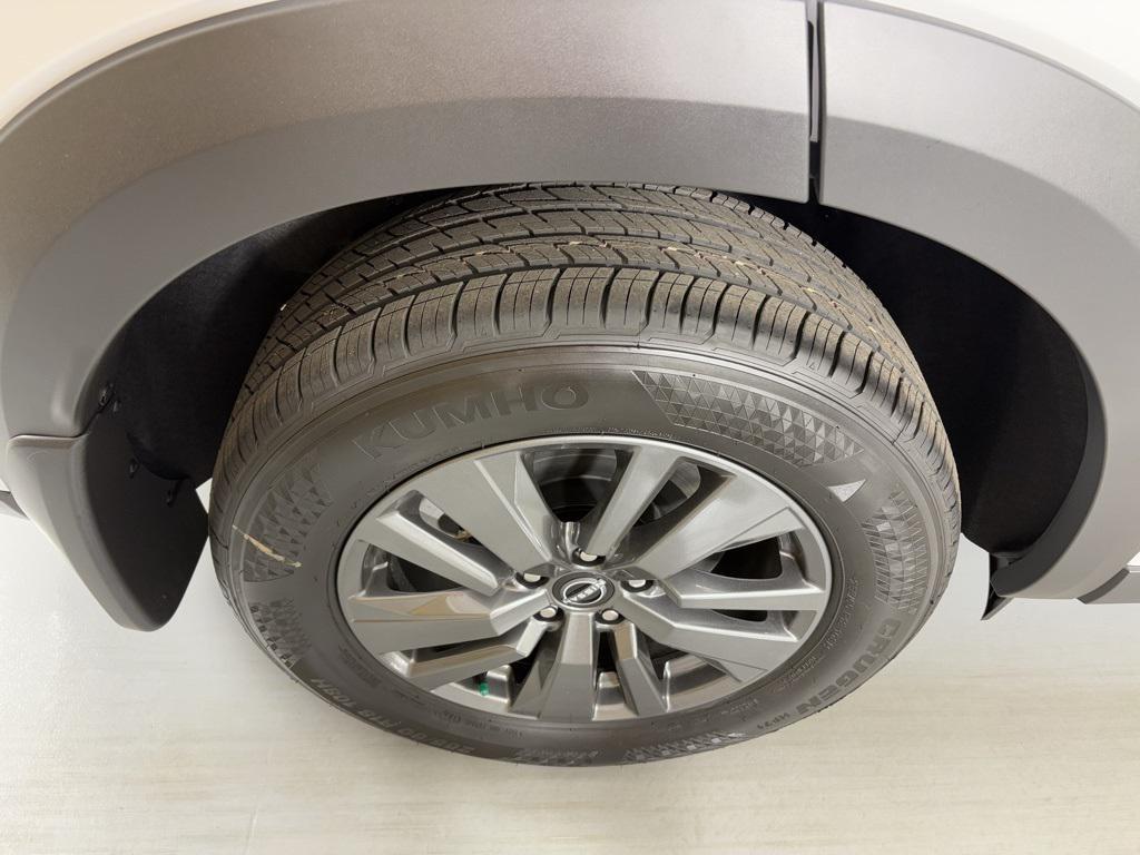 new 2025 Nissan Pathfinder car, priced at $33,884