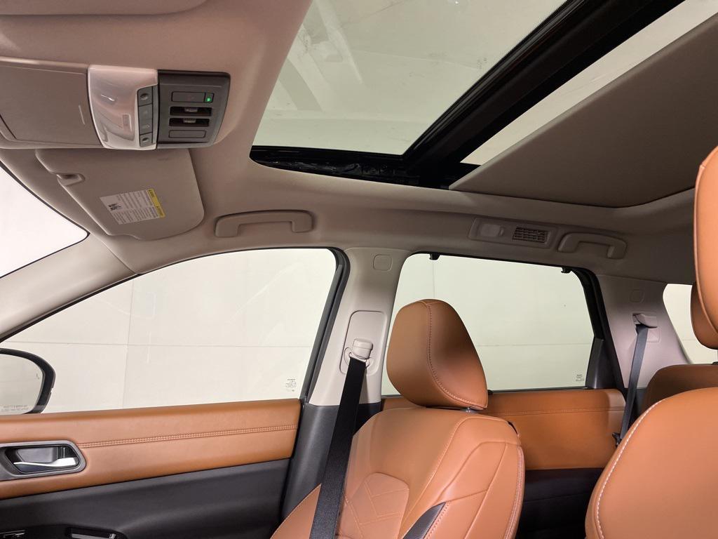 new 2025 Nissan Pathfinder car, priced at $42,978