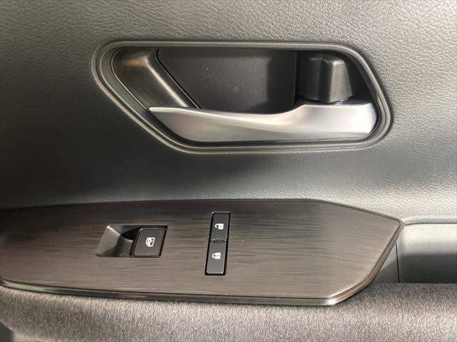 new 2025 Nissan Kicks car, priced at $23,888