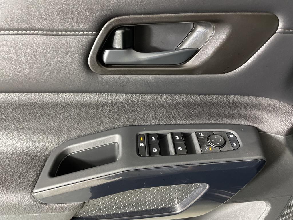 new 2025 Nissan Pathfinder car, priced at $33,469