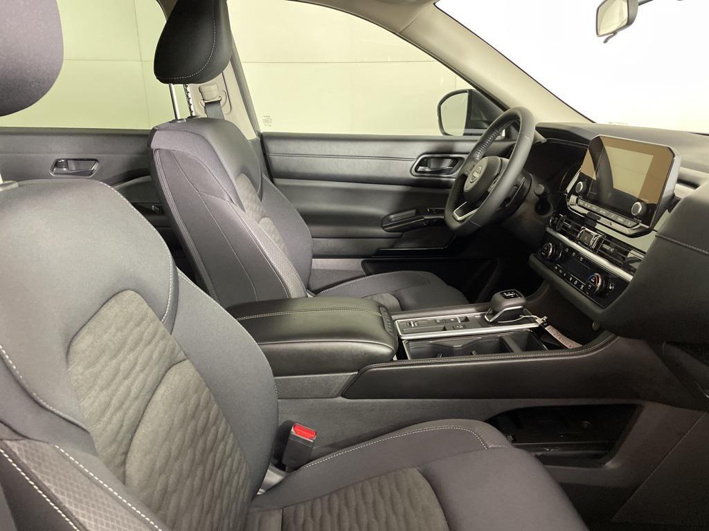 new 2025 Nissan Pathfinder car, priced at $33,469