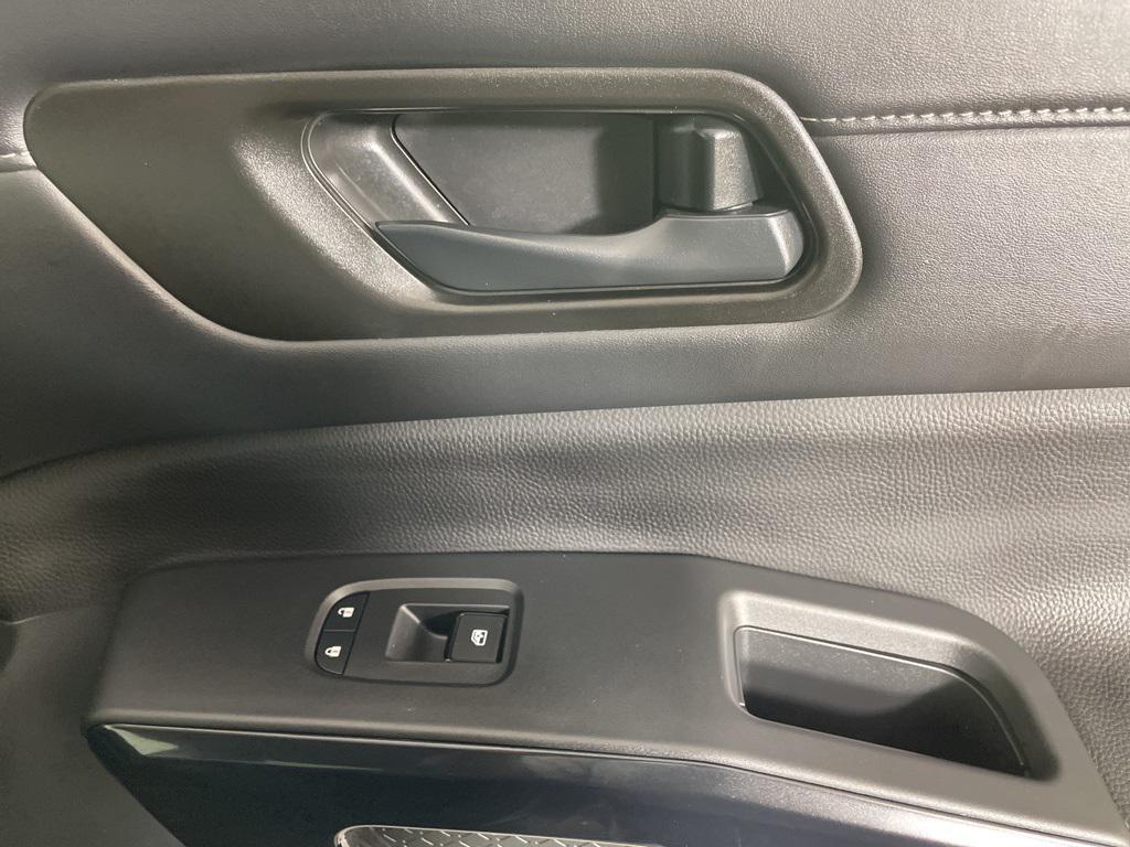 new 2025 Nissan Pathfinder car, priced at $33,469