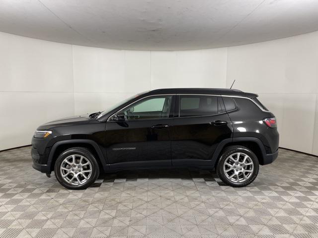 used 2022 Jeep Compass car, priced at $21,000