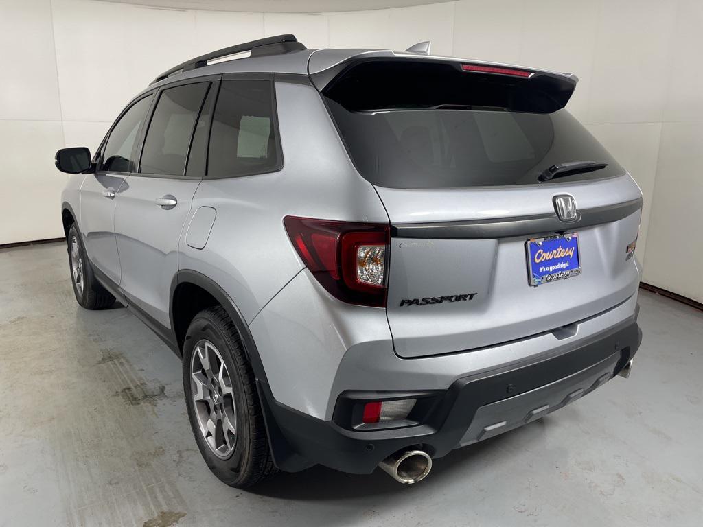 used 2022 Honda Passport car, priced at $28,000