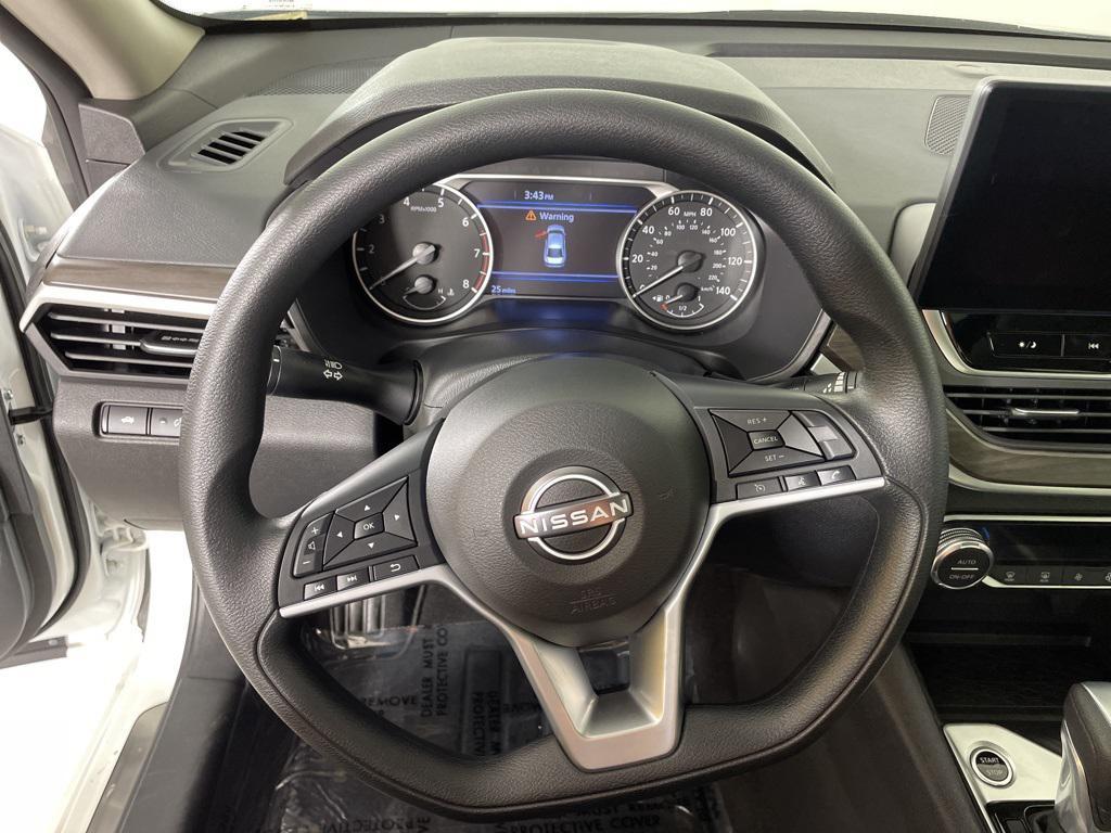 new 2025 Nissan Altima car, priced at $27,018