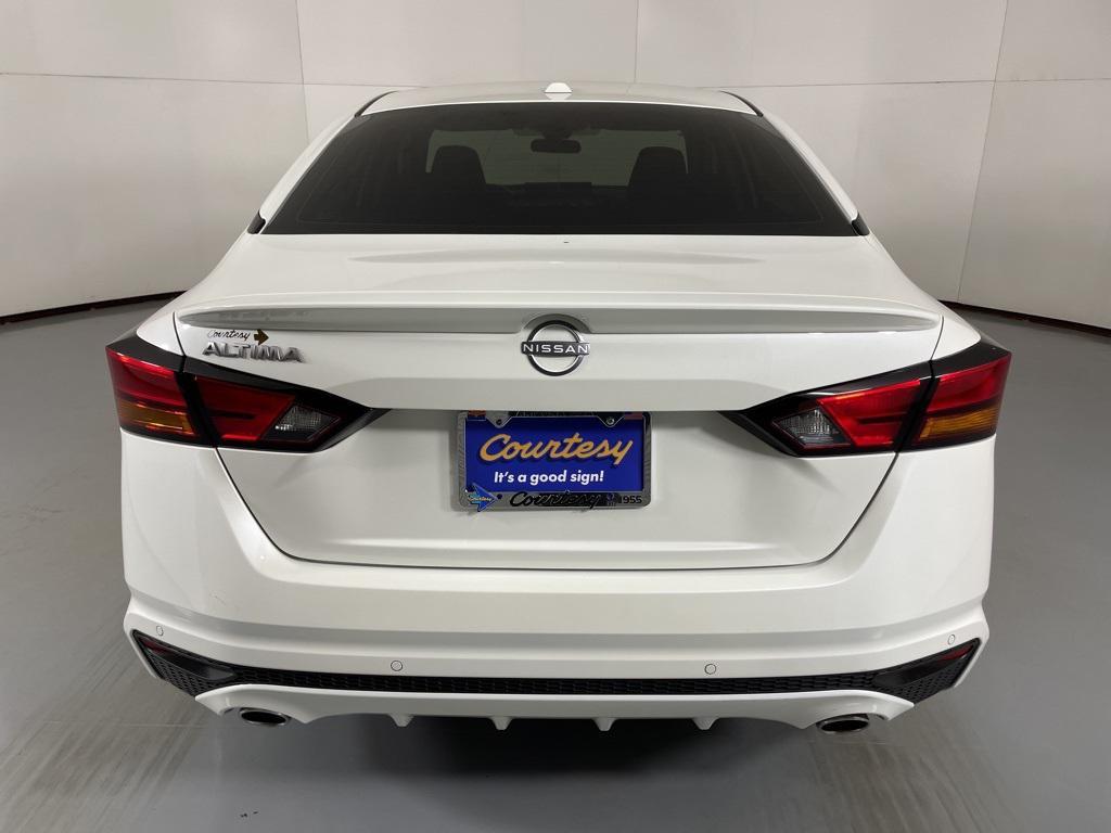 new 2025 Nissan Altima car, priced at $27,018