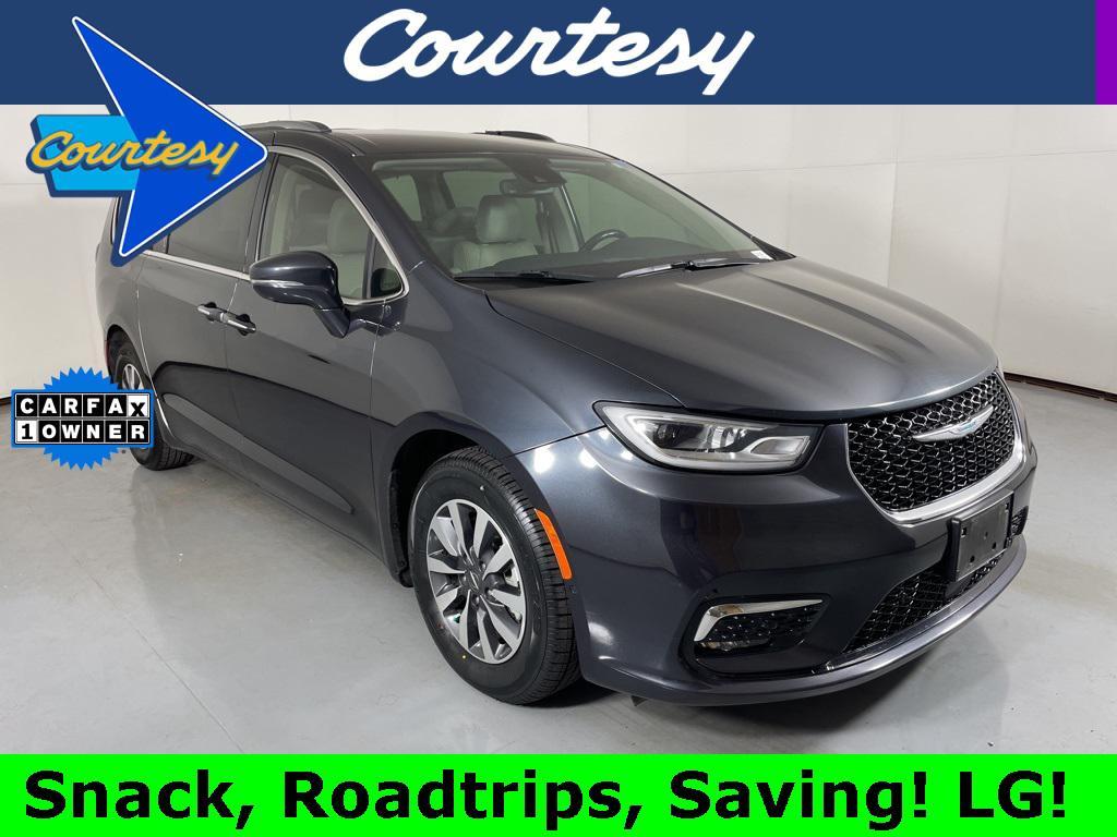 used 2021 Chrysler Pacifica Hybrid car, priced at $22,500