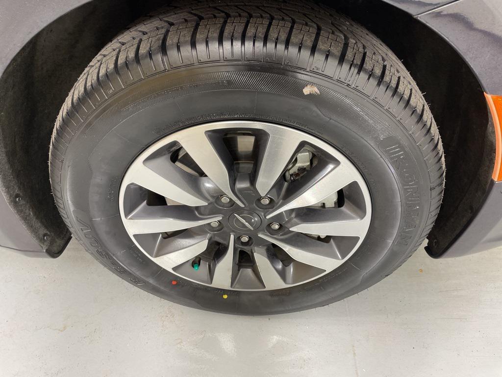 used 2021 Chrysler Pacifica Hybrid car, priced at $22,500