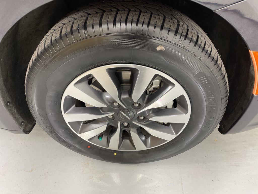 used 2021 Chrysler Pacifica Hybrid car, priced at $22,500