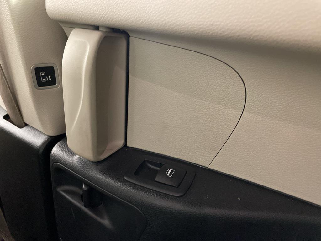 used 2021 Chrysler Pacifica Hybrid car, priced at $22,500