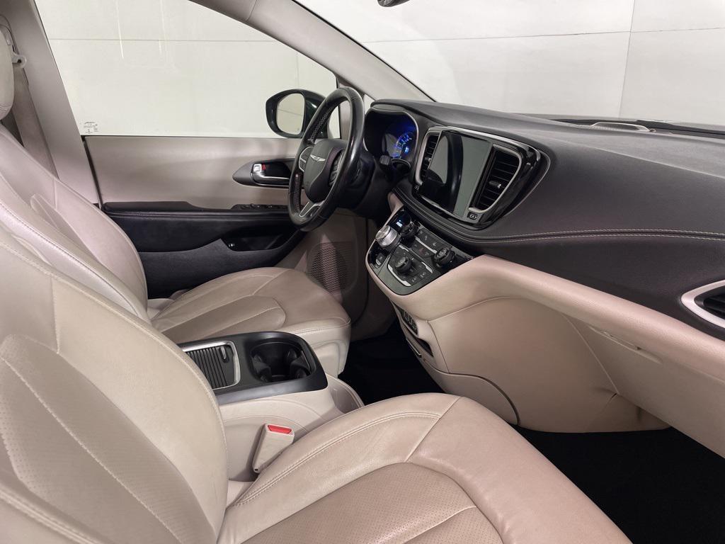 used 2021 Chrysler Pacifica Hybrid car, priced at $22,500