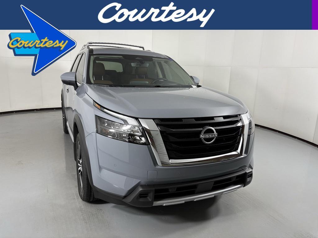 new 2025 Nissan Pathfinder car, priced at $43,302