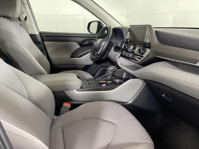 used 2023 Toyota Highlander car, priced at $34,200