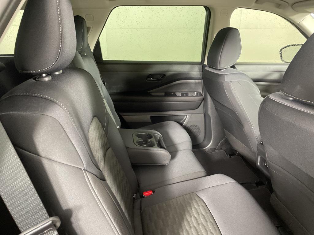 new 2025 Nissan Pathfinder car, priced at $33,478