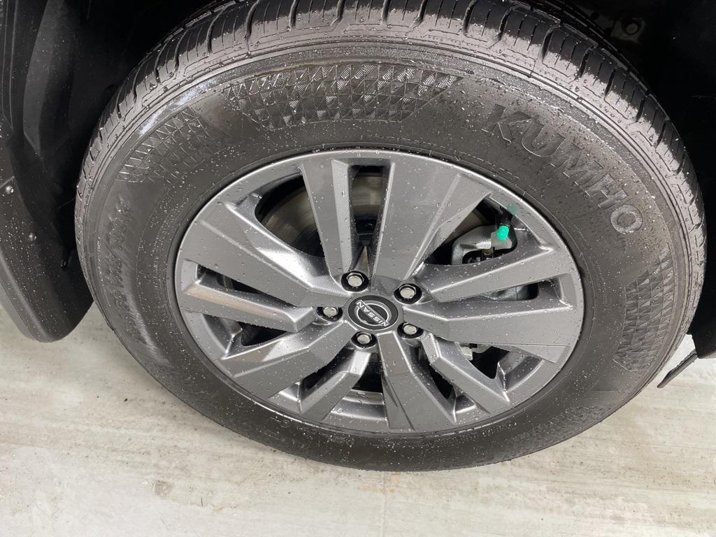 new 2025 Nissan Pathfinder car, priced at $33,478