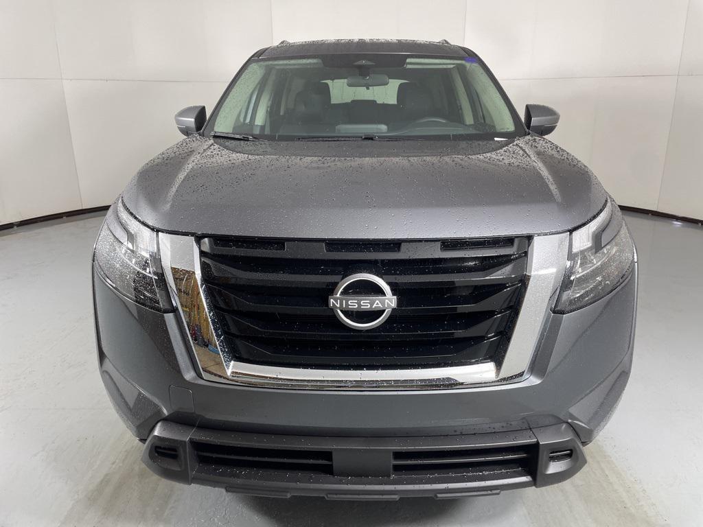 new 2025 Nissan Pathfinder car, priced at $33,478