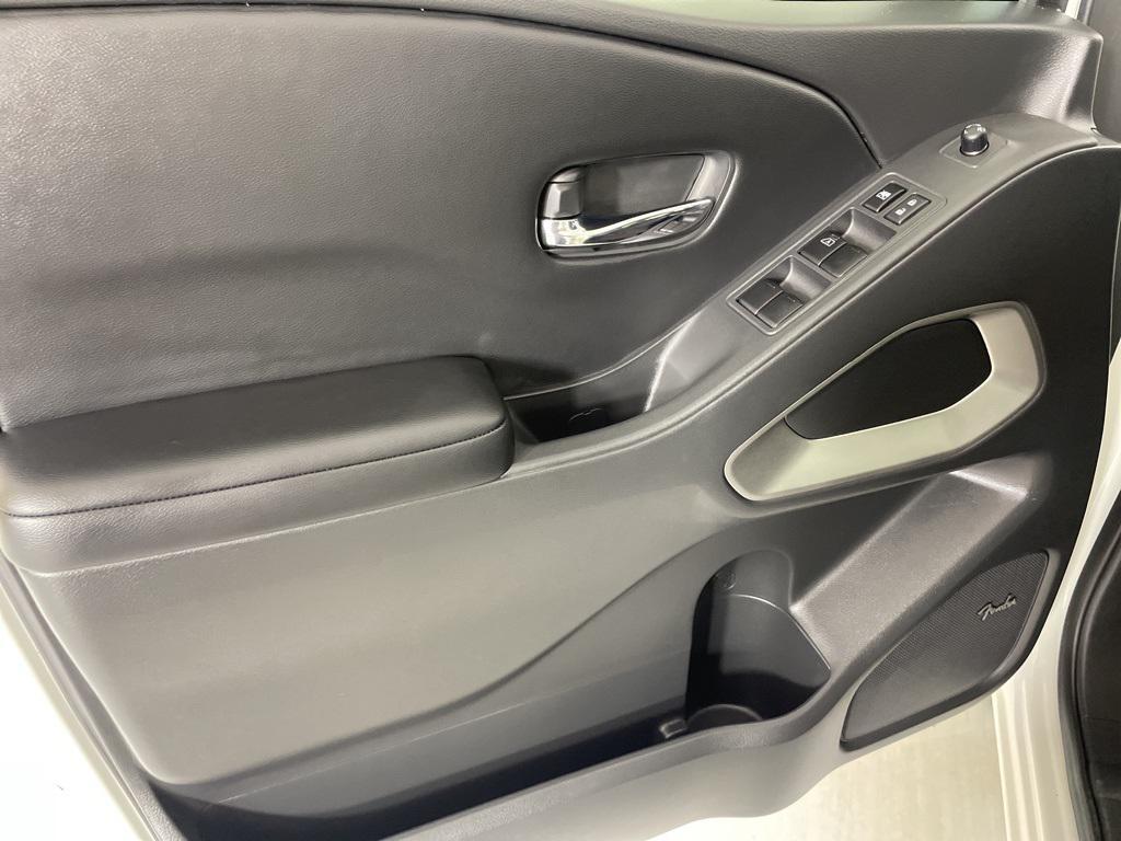 new 2025 Nissan Frontier car, priced at $35,289