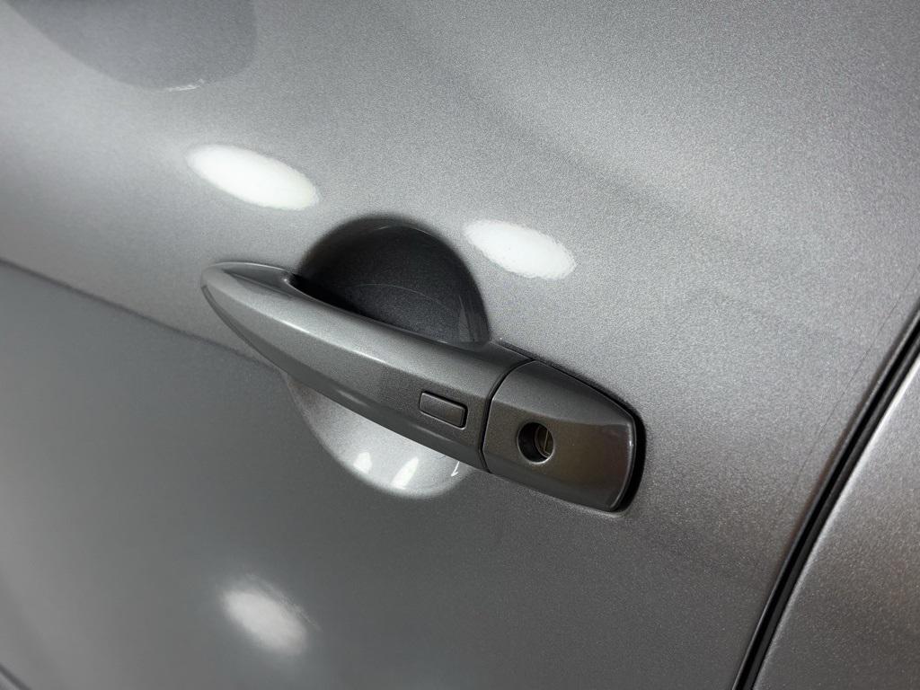 new 2025 Nissan Pathfinder car, priced at $32,070