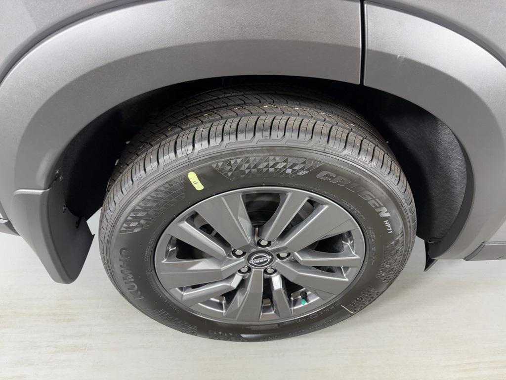 new 2025 Nissan Pathfinder car, priced at $32,070