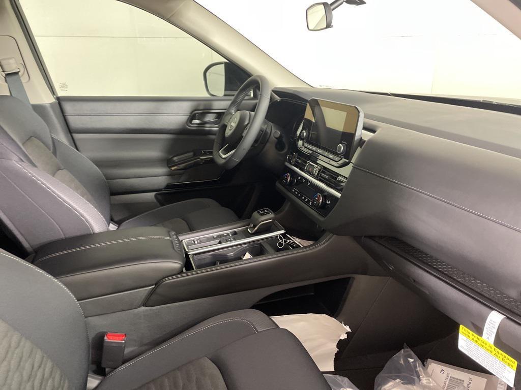 new 2025 Nissan Pathfinder car, priced at $33,469