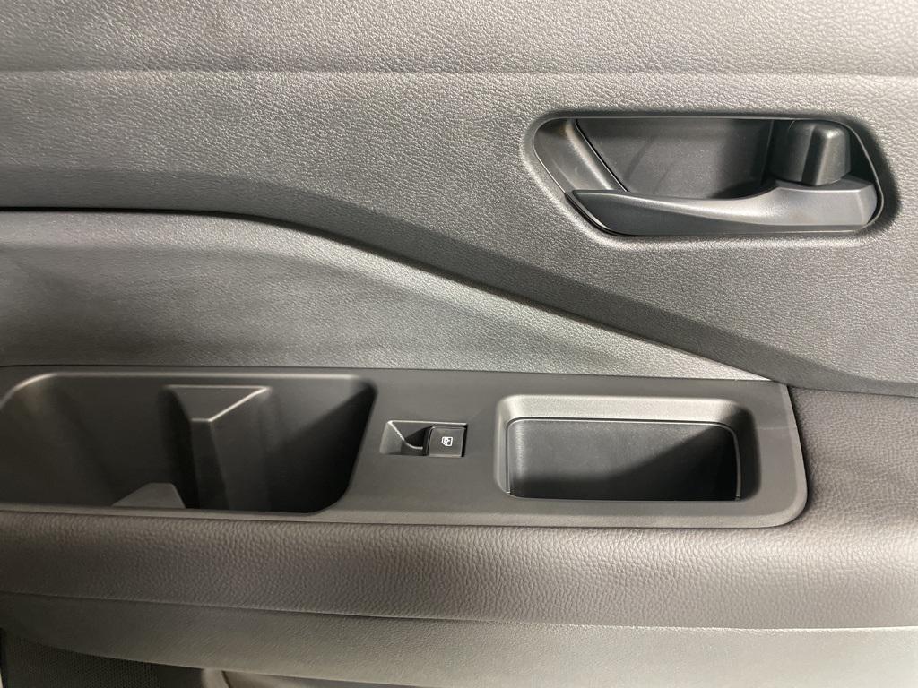 new 2025 Nissan Pathfinder car, priced at $33,469