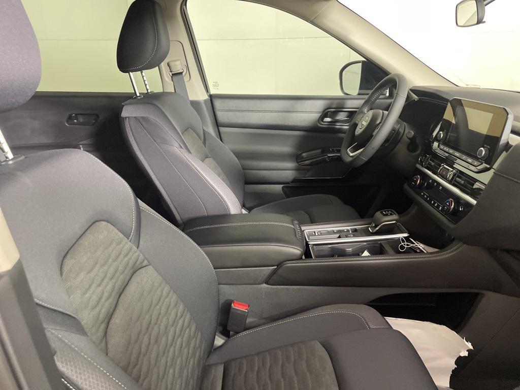 new 2025 Nissan Pathfinder car, priced at $33,469