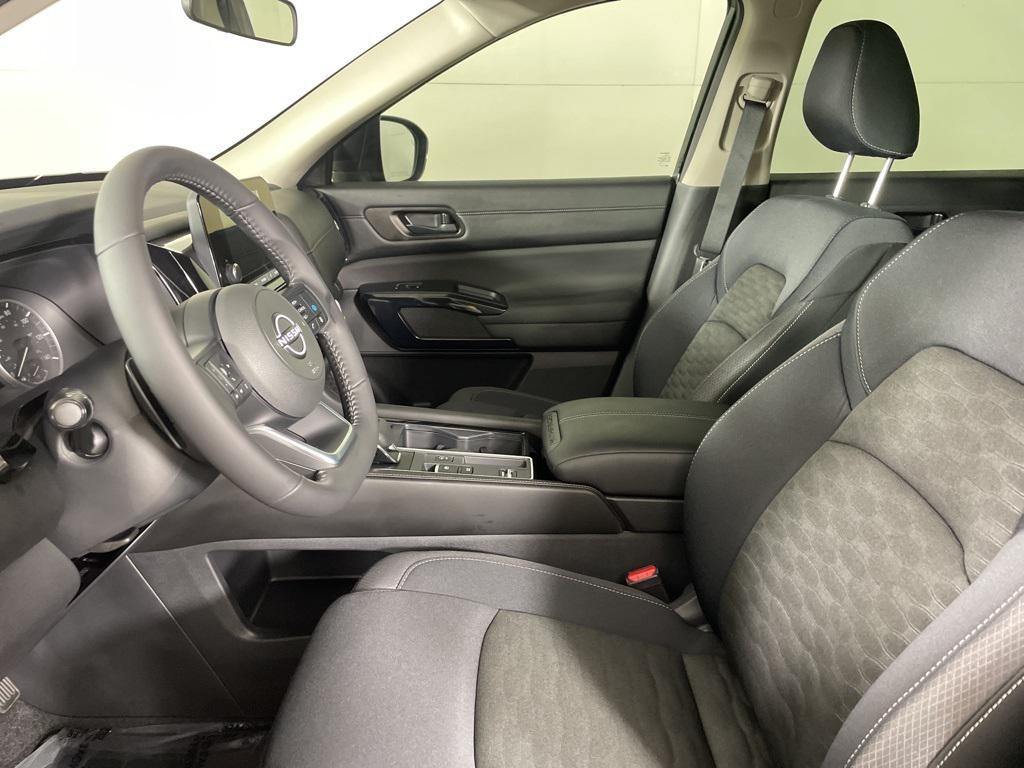 new 2025 Nissan Pathfinder car, priced at $33,469