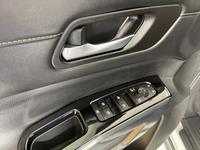 used 2022 Nissan Pathfinder car, priced at $25,000
