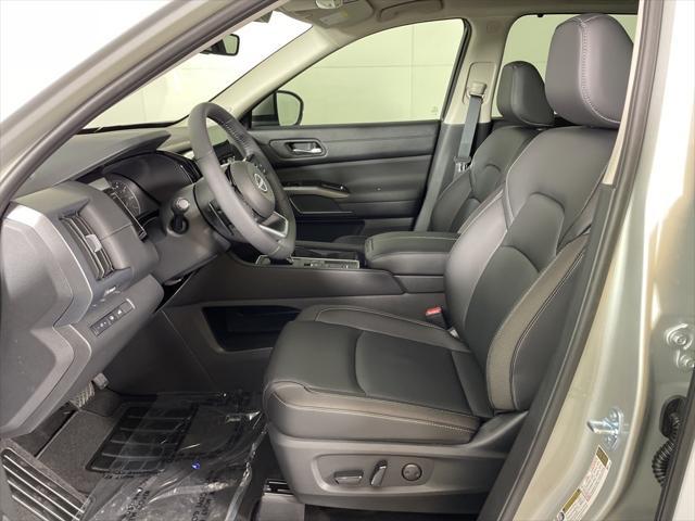 new 2025 Nissan Pathfinder car, priced at $43,014
