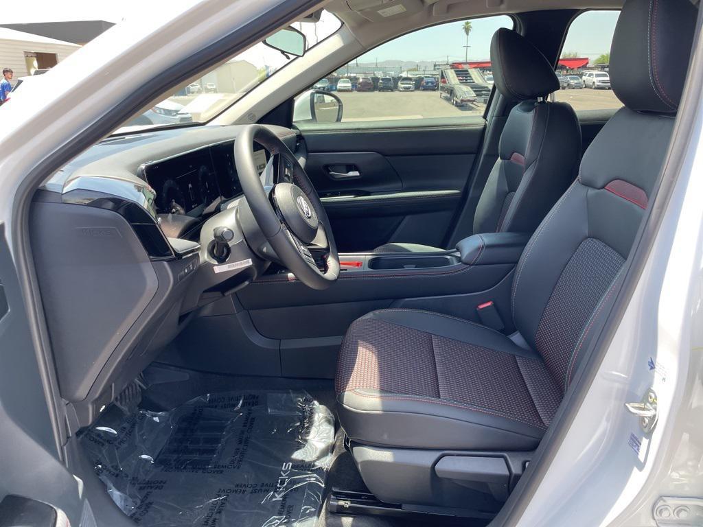 new 2025 Nissan Kicks car, priced at $24,177