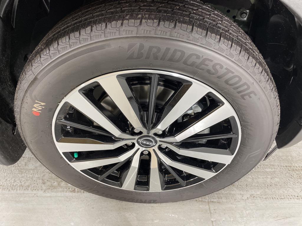 new 2025 Nissan Pathfinder car, priced at $42,595