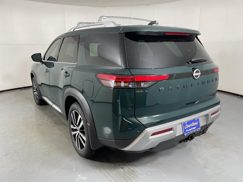 new 2025 Nissan Pathfinder car, priced at $42,595