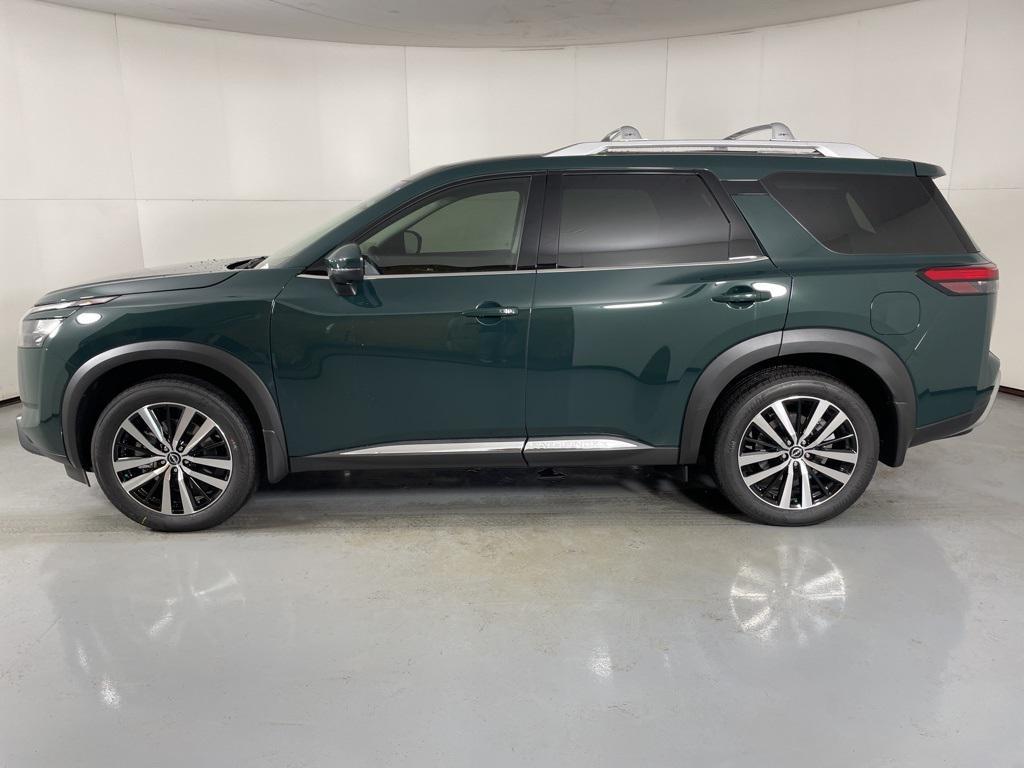 new 2025 Nissan Pathfinder car, priced at $42,595