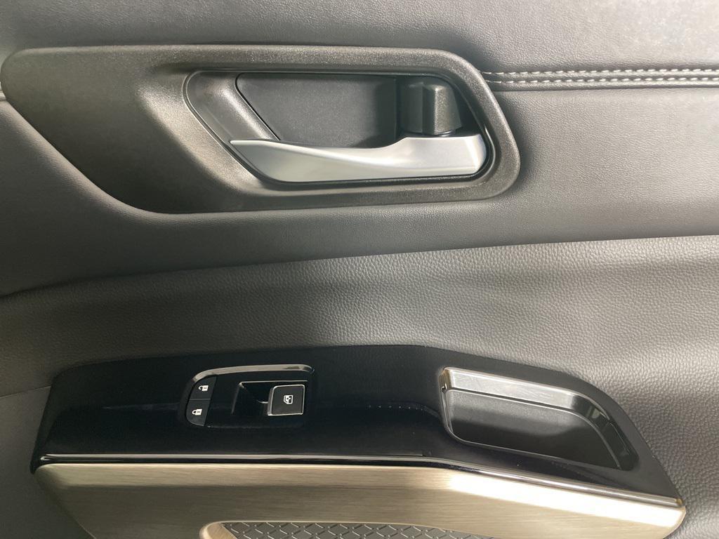 new 2025 Nissan Pathfinder car, priced at $42,595